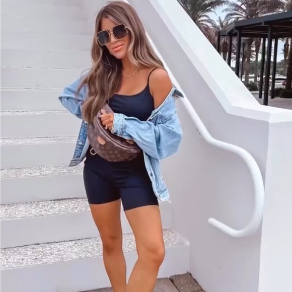 NEW Aritzia Wilfred Women’s Free Divinity 7" Romper Black - Picture 2 of 15